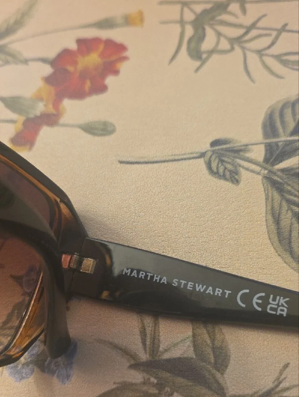 Martha Stewart Classic Black Square Women's Sunglasses - Elegant UV Protection